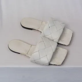 Bottega Veneta White Intrecciato Leather Lido Flat Slides, 39.5