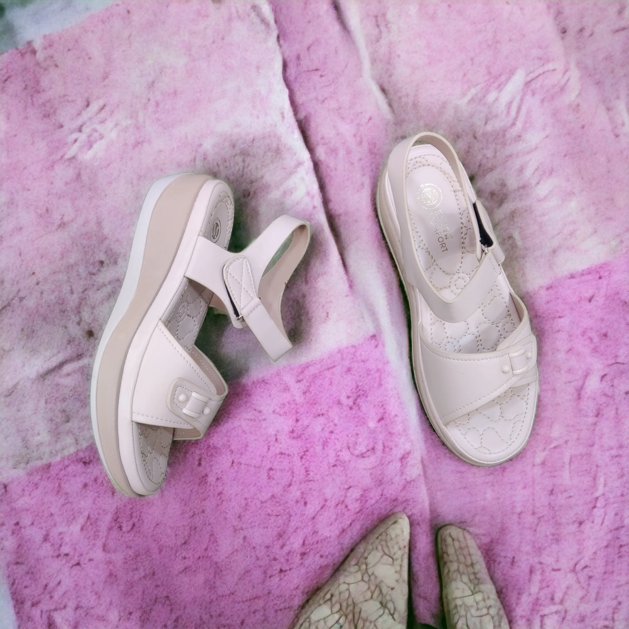 comfortable wedges for girls