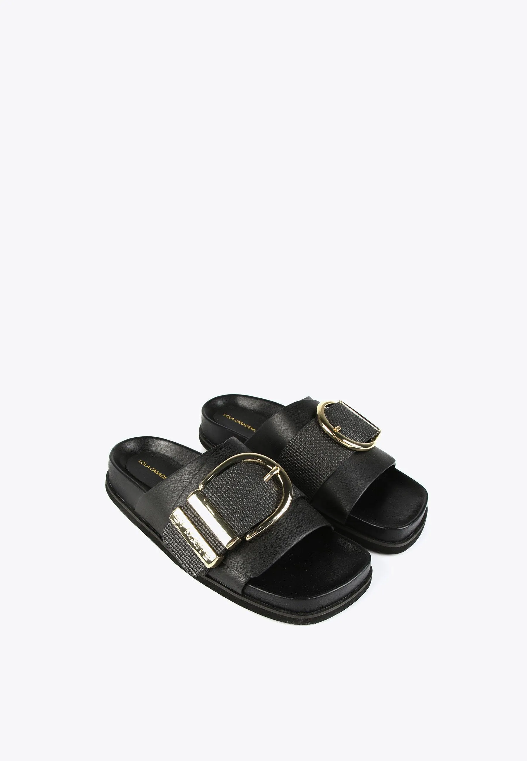 Flat sandals