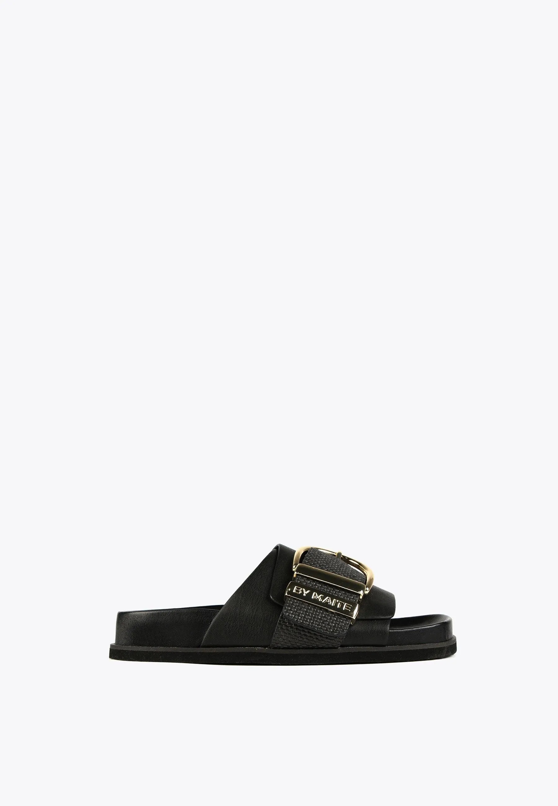 Flat sandals