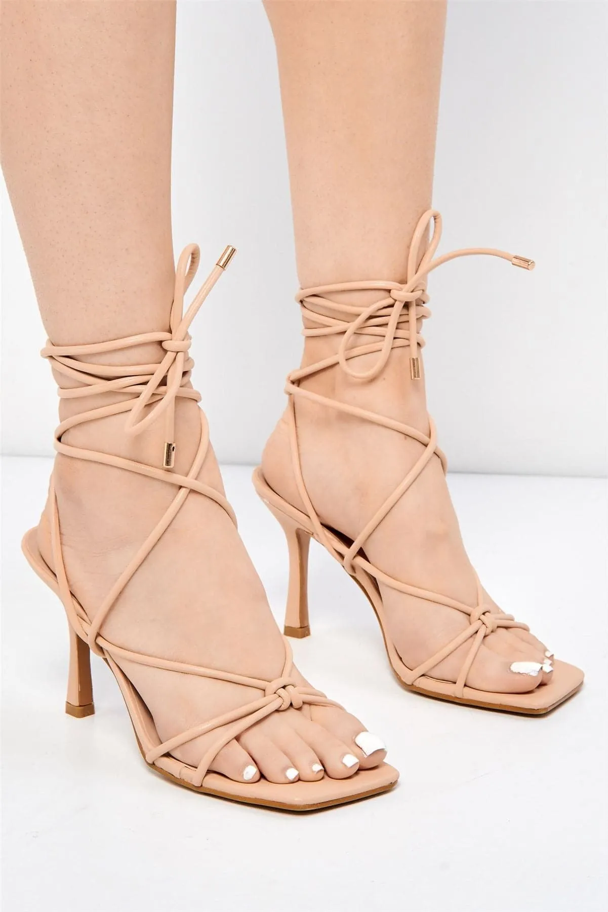 Vera Lace-up Heel in Nude